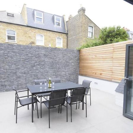 Four Bedroom Modern Victorian Wandsworth House Лондон Экстерьер фото